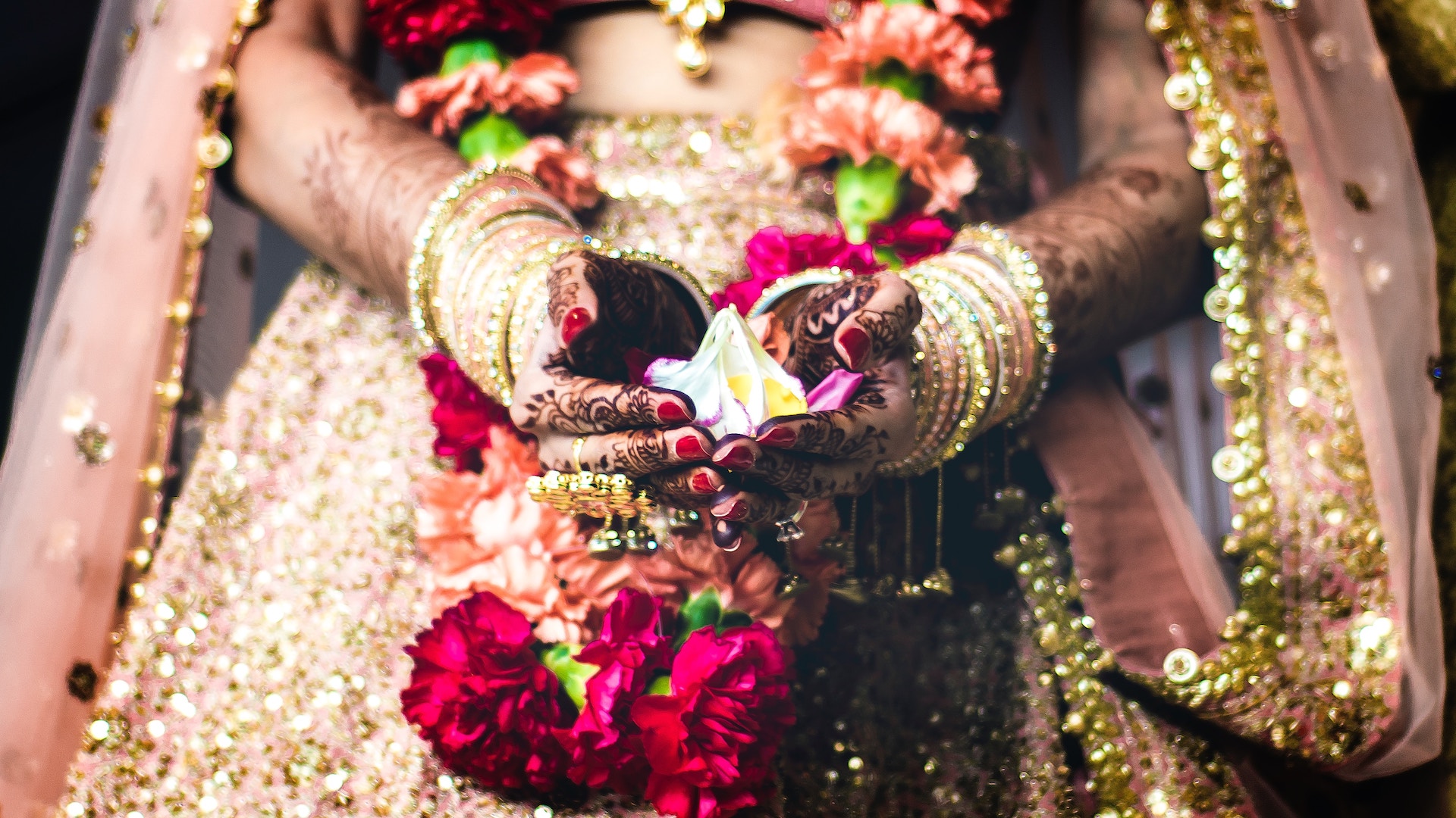 20 Mind-blowing Traditional Indian Wedding Rituals We Bet You Didn't Know